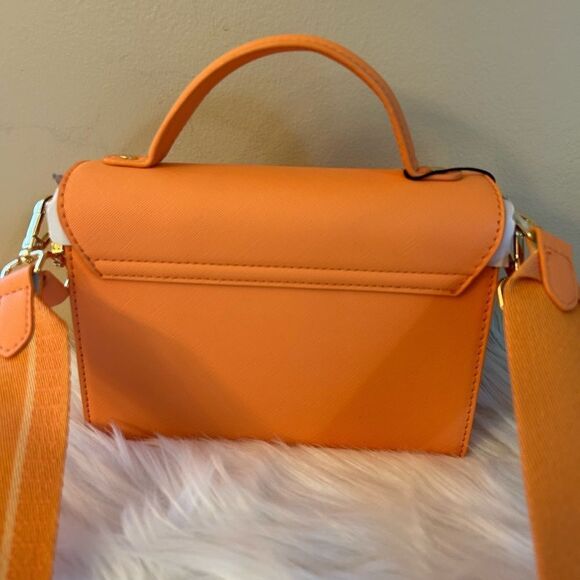 NWT Steve Madden (BHAMA) Crossbody w/ matching coin wallet - Orange - Picture 7 of 9